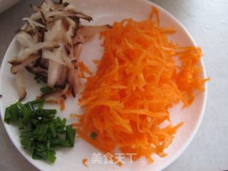 蔬菜炒粉絲的做法步驟：2