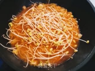 辣白菜豆腐湯的做法步驟：6