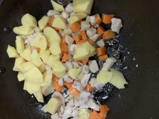 咖喱土豆雞丁的做法步驟：6