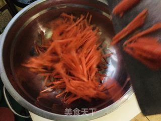 腌胡蘿卜絲的做法步驟：2