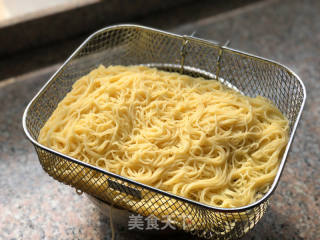 鮮蝦意面的做法步驟：5