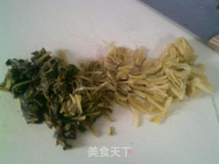 咸菜鞭筍煮圓素雞的做法步驟：4