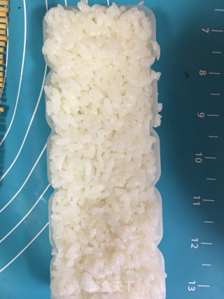 軍艦肉松壽司的做法步驟：4