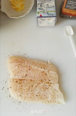 情人節菜譜之法式香煎龍利魚的做法步驟：1
