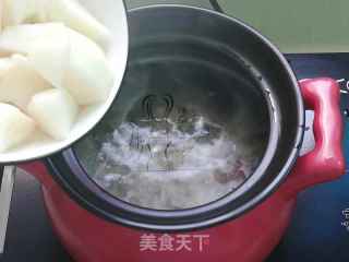 麥冬雪梨瘦肉湯的做法步驟：6
