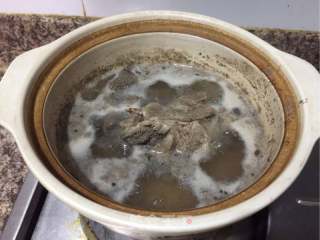 清燉獅子頭的做法步驟：1