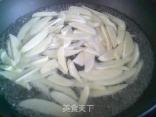 青椒茭白炒圓素雞的做法步驟：5