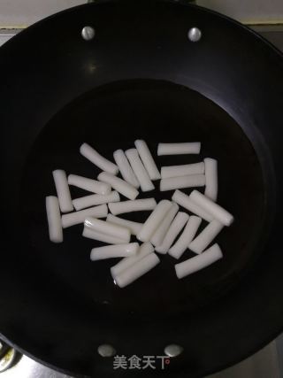 炒年糕的做法步驟：2