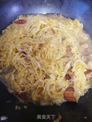 紅燒肉燉酸菜的做法步驟：8