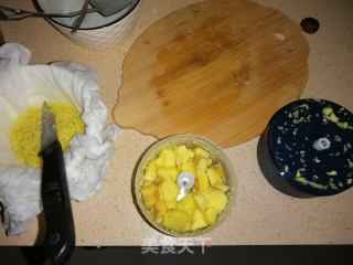 姜撞奶的做法步驟：3