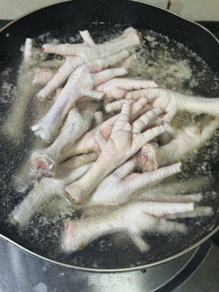 虎皮雞爪的做法步驟：2