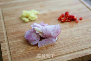 泰式香料烤龍利魚的做法步驟：2