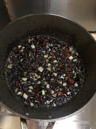 韓式炸醬面的做法步驟：4