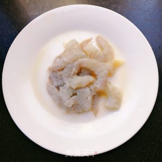 火腿腸蝦仁意面的做法步驟：5