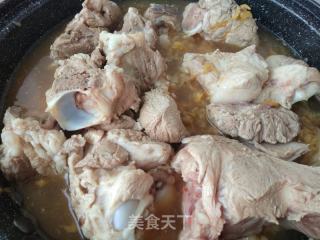 大骨頭燴酸菜的做法步驟：8