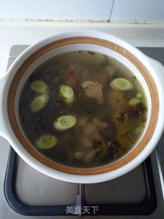 酸菜牛肉砂鍋米線的做法步驟：8