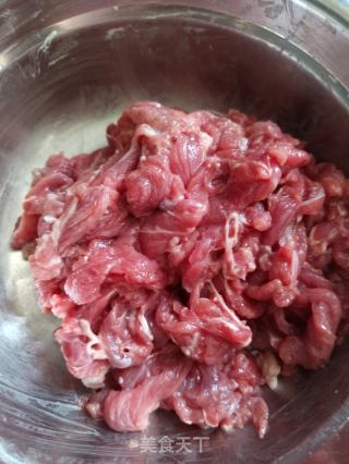 蔥爆羊肉的做法步驟：3