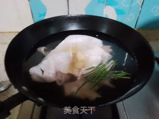 炸豬皮的做法步驟：1