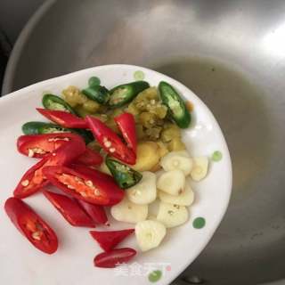 酸湯肥牛的做法步驟：3