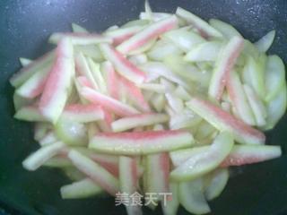 西瓜皮炒夜開花的做法步驟：9