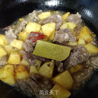 牛肉咖喱燉土豆的做法步驟：5