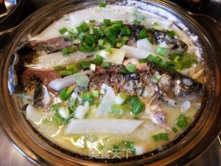 鯽魚蘿卜湯的做法步驟：8