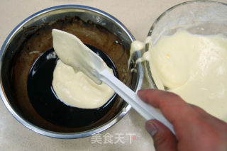 巧克力熔巖蛋糕的做法步驟：4