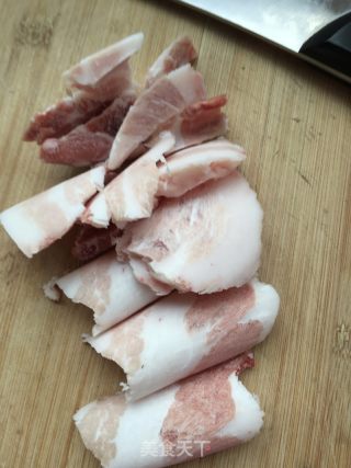 五花肉燉油豆的做法步驟：3