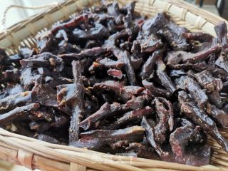 風(fēng)吹手撕牛肉干的做法步驟：16