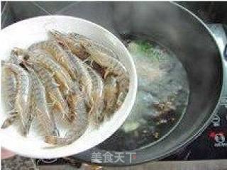 【鹽水蝦】--- 最簡單、最經(jīng)典的蝦做法的做法步驟：5