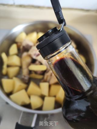 土豆燜雞的做法步驟：5