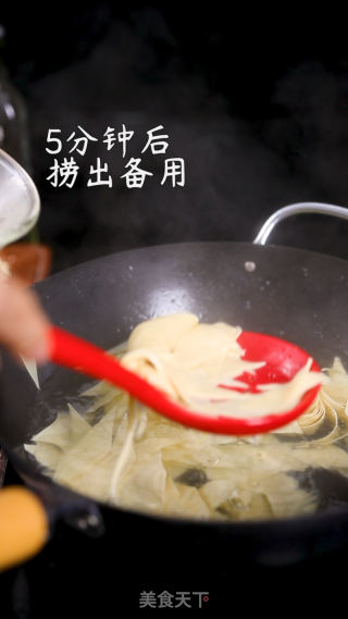 東北家常菜：辣椒干豆腐的做法步驟：5
