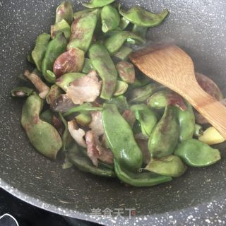 五花肉燉油豆的做法步驟：7