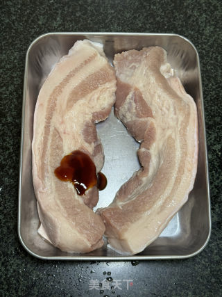 奧爾良蜜汁五花肉的做法步驟：2