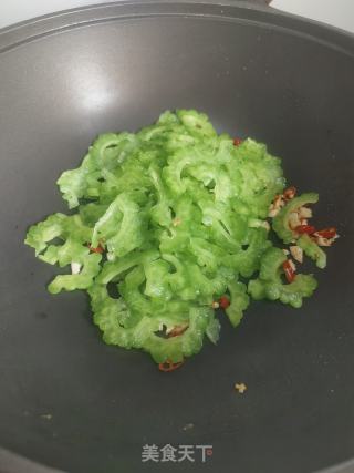 苦瓜炒蛋的做法步驟：7
