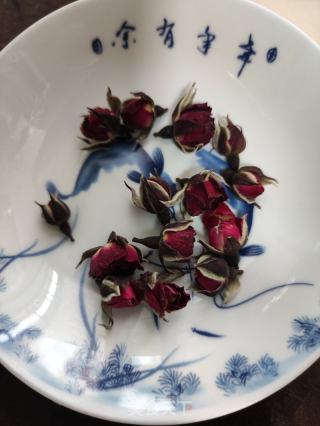 桑葚玫瑰花枸杞茶的做法步驟：2