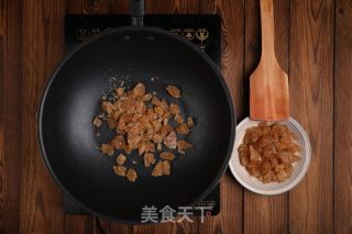 糖色怎么熬制，熬糖色大概需要多久？的做法步驟：1