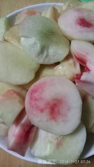 自制桃罐頭的做法步驟：2