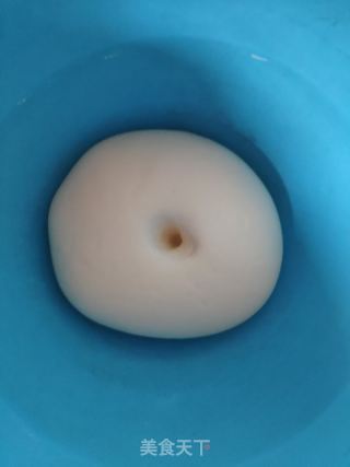 水果簡(jiǎn)易披薩的做法步驟：2