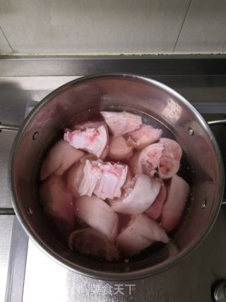 豬蹄燉山藥的做法步驟：1