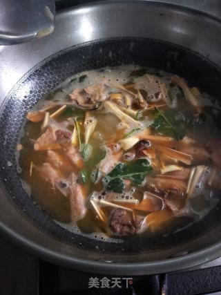 冬陰功湯的做法步驟：9