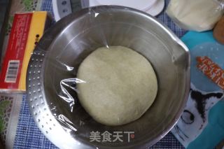 金槍魚臘腸粗糧披薩的做法步驟：6