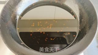 炸一鍋料油才能成就美味的做法步驟：8