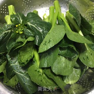 蒜蓉澆汁菜芯的做法步驟：1