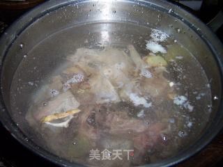 鴨血粉絲湯的做法步驟：2