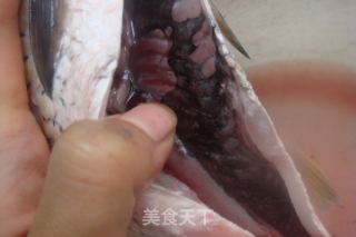 無油烹魚-家庭制【西湖醋魚】（選料、片魚、調味步步詳細）的做法步驟：2