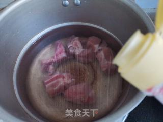 龍骨燉白蘿卜的做法步驟：1