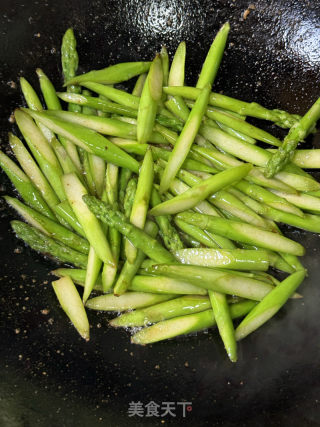 蘆筍炒牛肉的做法步驟：10