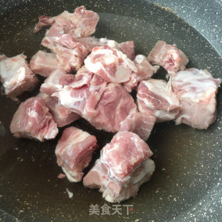 凍蘑燉排骨的做法步驟：7