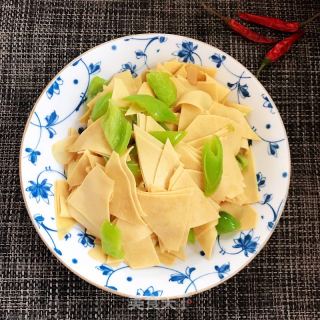 尖椒炒豆片兒的做法步驟：4